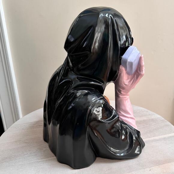 Ghoulish Ghost Face Scream Girl Phone Light Up Halloween Decor NWT Viral 2025 - Picture 6 of 12